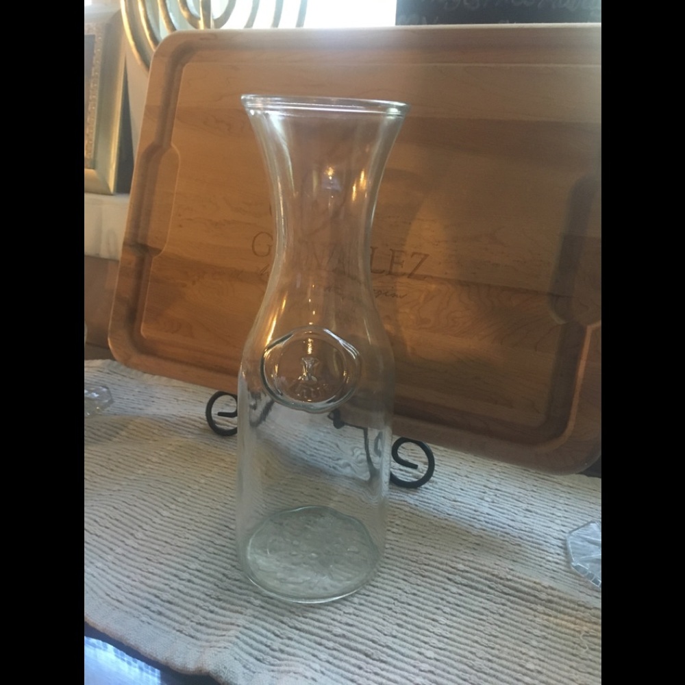 Vintage Wine Decanter -like new